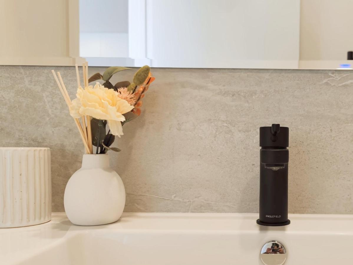 Luxurious 2 Bedroom Apartment Free Secure Parking Auckland Exteriör bild